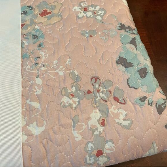 Pink Blush Grey Floral Queen Size Bed Quilt and Shams NEW Bedding - Picture 4 of 11